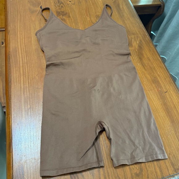 Womens Sz Large Victoria’s Secret PINK Active Bodysuit - Picture 1 of 6